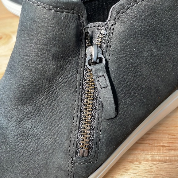 Ecco Soft Nubuck Leather Zip Ankle Boot - Picture 12 of 17